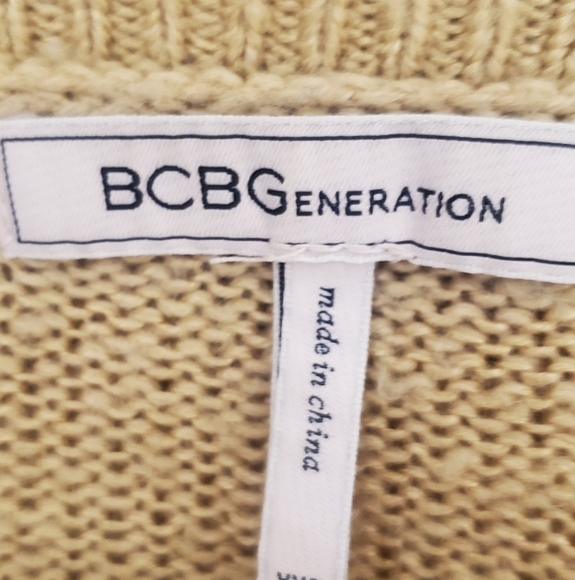 💚5/$25 BCBGeneration Ruffled Chestnut Tan Knit Sweater Size XS - Picture 6 of 6